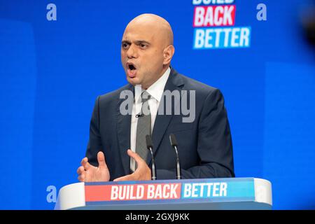 Manchester, Regno Unito. 5 ottobre 2021. Il Segretario della Sanità del Regno Unito Sajid Javid tiene il suo discorso annuale. La Conferenza del partito conservatore si svolge a Manchester Central. Credit: Benjamin Wareing/ Alamy Live News Javid dà il suo discorso annuale conferenza. La Conferenza del partito conservatore si svolge a Manchester Central. Credit: Benjamin Wareing/ Alamy Live News Foto Stock