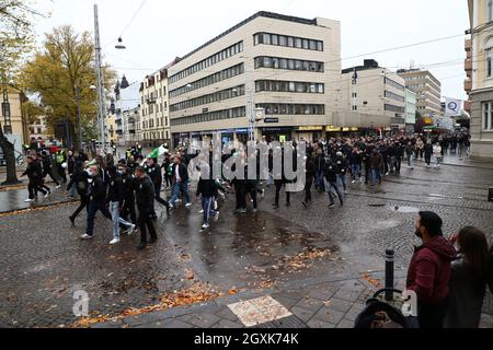 I fan di Hammarby hanno fatto la partita di Drottninggatan domenica ad Allsvenskan tra IFK Norrköping-Hammarby SE alla Platinumcars Arena, Norrköping, Svezia 3 ottobre 2021. Foto Stock