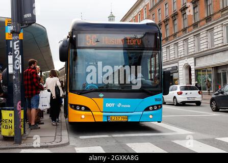 Copenhagen, Danimarca - 4 settembre 2019: Vista frontale dell'autobus in servizio sulla linea 5C con destinazione Husum Torv alla fermata Norreport. Foto Stock