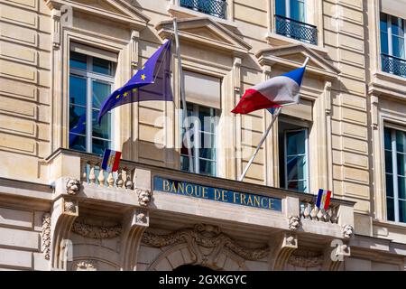 Vista esterna della sede centrale di Banque de France, della banca centrale francese e di parte del sistema dell'euro Foto Stock