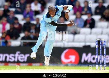 Inghilterra Jofra Archer Bowls Foto Stock