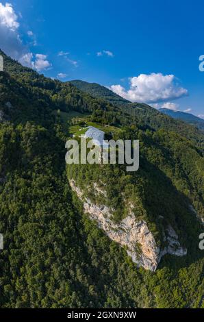 Forte Corno, fortezza costruita negli anni dal 1890 al 1892, situata a Lardaro, Trento Italia. Foto Stock