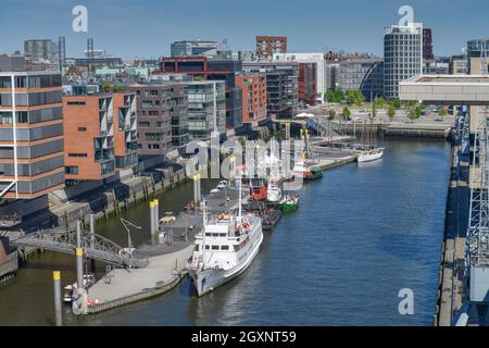 Sandtorhafen, porto delle navi tradizionale, Hafencity, Amburgo, Germania Foto Stock