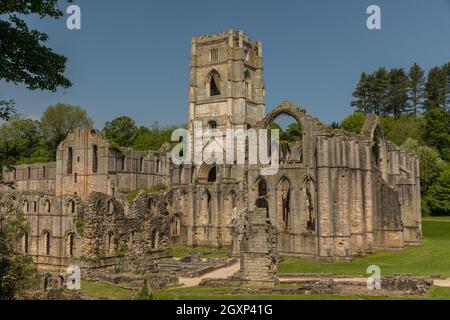 Fountains Abbey, Yorkshire Dales NP, Yorkshire, Regno Unito Foto Stock