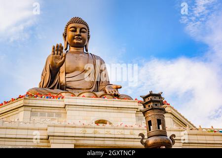 Jilin, Cina - 02 Settembre 2016: Buddha gigante al Tempio di Zhengjue, Cina. Foto Stock