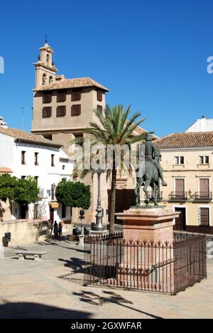 Plaza Guerrero Munoz con il Convento e la statua di Fernando i che era re d'Aragona (1379 - 1416), Antequera, Spagna Foto Stock