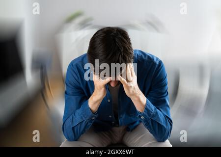 Vertigini BPPV disordini vestibolari. Neurite dell'equilibrio della testa Foto Stock