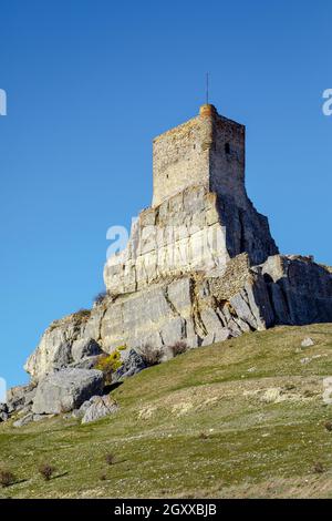 Homenaje Torre del Castello Atienza fortezza medievale del XII Secolo (percorso di Cid e Don Chisciotte) Guadalajara provincia Castilla la Mancha Spagna Foto Stock