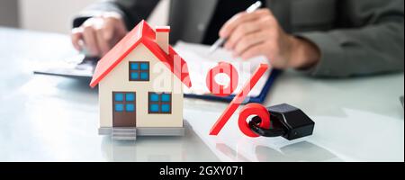 Tasso di interesse e blocco profitti. Sicurezza dei prezzi Foto Stock