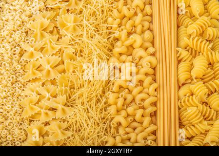 Mix di diversi tipi di pasta primo piano Foto Stock