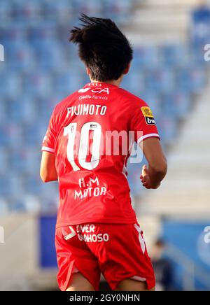 ESTORIL, PORTOGALLO - 03 OTTOBRE: Kanya Fujimoto del Gil Vicente FC in azione, durante la partita di Bwin Liga Portugal tra GD Estoril Praia e Gil Vicente FC all'Estadio Antonio Coimbra da Mota il 3 ottobre 2021 ad Estoril, Portogallo. (Foto tramite MB Media) Foto Stock