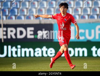 ESTORIL, PORTOGALLO - OTTOBRE 03: Kanya Fujimoto del Gil Vicente FC in azione, durante la partita Liga Portugal Bwin tra GD Estoril Praia e Gil Vicente FC all'Estadio Antonio Coimbra da Mota il 3 Ottobre 2021 ad Estoril, Portogallo.(Foto di MB Media) Foto Stock