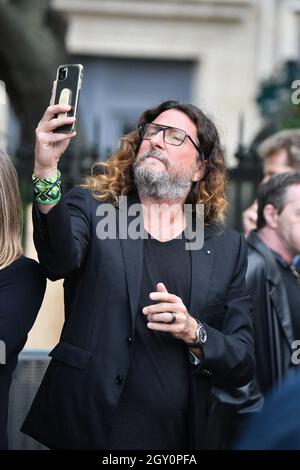 Jacques-Antoine Granjon durante una messa tributo per il magnate francese Bernard Tapie alla chiesa di Saint Germain des Pres a Parigi, Francia il 6 ottobre 2021. Il funerale si terrà l'8 ottobre presso la Cattedrale del maggiore, a Marsiglia. Bernard Tapie è morto di cancro all'età di 78 anni. Foto di David Niviere/ABACAPRESS.COM Foto Stock