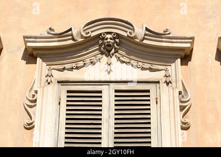 Italia, Roma, Palazzo del Grillo, finestra Foto Stock
