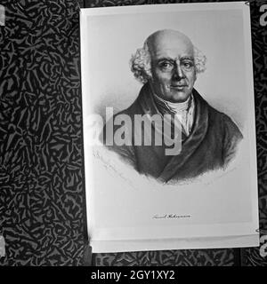 Reproduktion aus der Sammlung Edwin Redslob: Porträt von Samuel Hahnemann, Deutschland 1930er Jahre. Riproduzione dalla Edwin Redslob collezione: ritratto di Samuel Hahnemann, Germania 1930s. Foto Stock