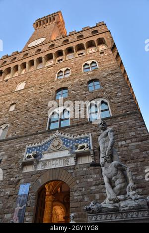 Statua di Ercole che uccide Caco in Palazzo Vecchio, Firenze, Italia Foto Stock