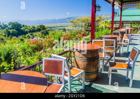 INLE, MYANMAR - 27 NOVEMBRE 2016: Terrazza di Red Mountain Estate Vinery vicino lago Inle, Myanmar Foto Stock