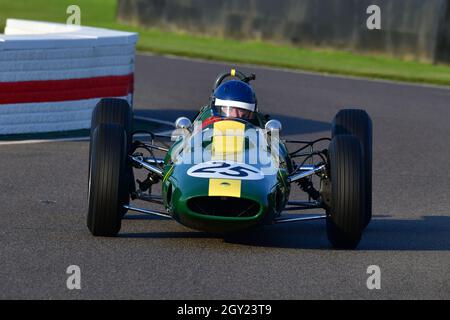 Andy Middlehurst, Lotus-Climax 25, Glover Trophy, vetture 1500cc Grand Prix che gareggia tra il 1961 e il 1965, Goodwood Revival 2021, Goodwood, Chichester Foto Stock