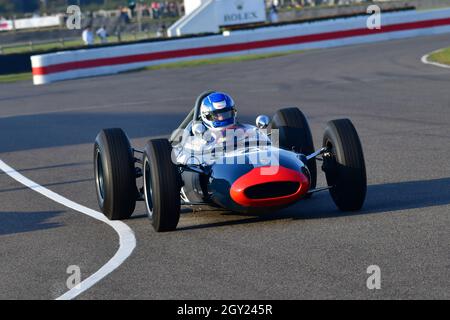 John Milicevic, Lotus-BRM 24, Glover Trophy, 1500cc Grand Prix che ha gareggiato tra il 1961 e il 1965, Goodwood Revival 2021, Goodwood, Chichester, Wes Foto Stock