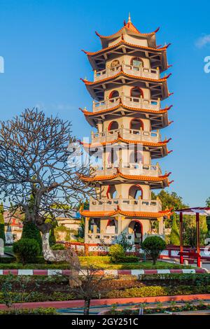 Pagoda del tempio cinese Chan Tak in Pyin Oo Lwin, Myanmar Foto Stock