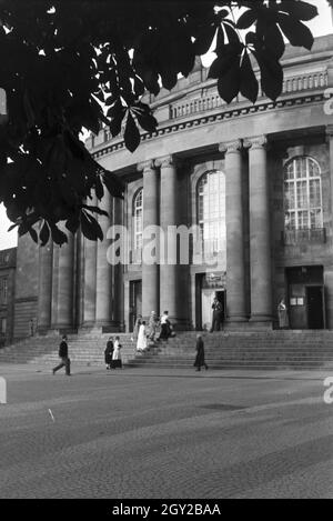 Das Stuttgarter Staatstheater, Deutschland 1930er Jahre. La Stuttgart Teatro di Stato, Germania 1930s. Foto Stock