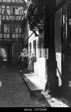 Ein Ausflug nach Neustadt an der Weinstrasse, Deutsches Reich 1930er Jahre. Una escursione a Neustadt an der Weinstrasse; Germania 1930s. Foto Stock