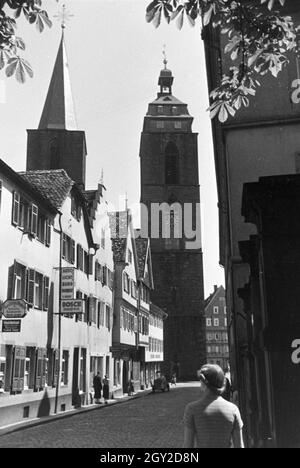 Ein Ausflug nach Neustadt an der Weinstrasse, Deutsches Reich 1930er Jahre. Una escursione a Neustadt an der Weinstrasse; Germania 1930s. Foto Stock