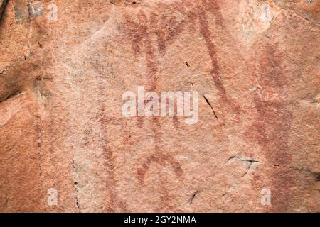 Dipinti preistorici al rifugio di roccia di San Blas, Sierra de San Pedro. Alburquerque, Badajoz, Extremadura, Spagna Foto Stock