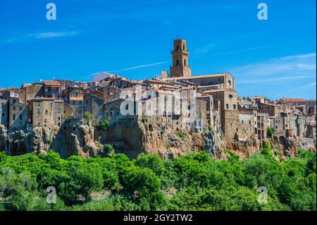 Antico borgo di Pitigliano nei pressi di Grosseto, noto anche come piccola Gerusalemme Foto Stock