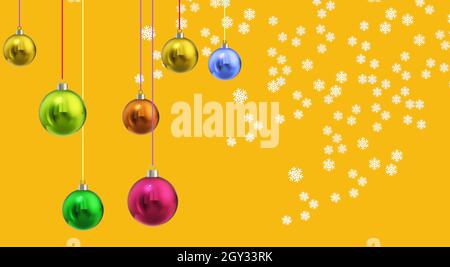 Decorazione tradizionale idea. Sfondo giallo. ORNAMENTO della scena DELLA NATIVITÀ. Fiocchi di neve. Palline di Natale. Elementi colorati casuali. Foto Stock
