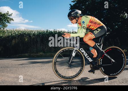 6 ottobre 2021 Tour delle donne. Fase 3. ITT. Da Atherstone ad Atherstone. Marta Bastianelli. Foto di Simon Gill. Foto Stock