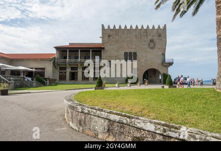 Hotel Parador di lusso a Baiona all'interno del Castello di Monterreal, Galizia, Spagna. Foto Stock