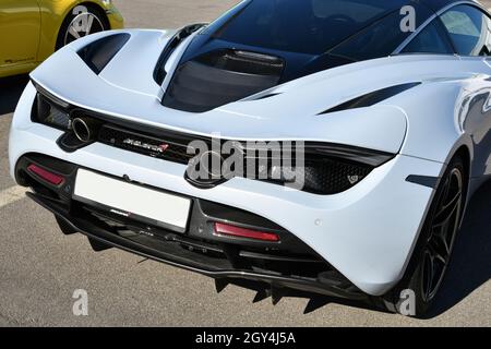 Circuito del Mugello, Italia - 23 settembre 2021: Particolare di una McLaren 720s nel paddock del circuito del Mugello. Italia Foto Stock