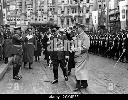 Walther von Brauchitsch, Hermann Göring, Heinrich Himmler e Adolf Hitler prima della partenza di quest'ultimo per l'Italia. [traduzione automatizzata] Foto Stock