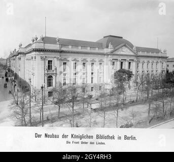 La fotografia mostra la Staatsbibliothek zu Berlin (allora: Royal Library) in via Unter den Linden a Berlino-Mitte nella primavera del 1914, l'anno del suo completamento. Sulla sinistra la vista va in Charlottenstraße. [traduzione automatizzata] Foto Stock