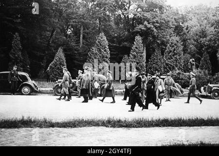 Negoziati d'armistizio tra Francia e Germania a Compiègne: La delegazione francese sulla via dei negoziati. [traduzione automatizzata] Foto Stock