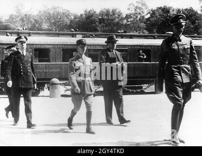 Negoziati d'armistizio tra Francia e Germania a Compiègne: I plenipotenziari francesi. [traduzione automatizzata] Foto Stock