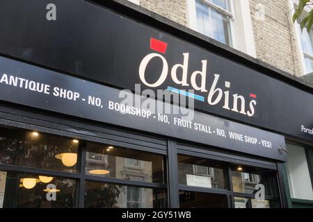 Negozio di vini Oddbins vicino Portobello Road, Londra, Inghilterra, Regno Unito Foto Stock