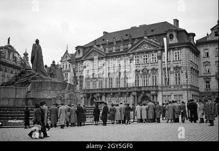 Originalbildunterschrift: Seit der Besatzung genießt das Husdenkmal von den Tschechen besondere Ehrung. Das Husdenkmal am Altstädter Ring, Prag, 1930 Jahre. Foto Stock