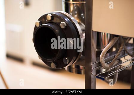 Flange, dadi, tubi di bulloni, concetto intelligente del settore Foto Stock