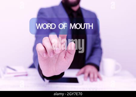 Titolo concettuale Word of Mouth, Internet Concept informazioni che vengono trasmesse senza essere scritte presentando la tecnologia di comunicazione Smar Foto Stock