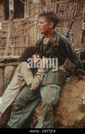 Vittime di Guerra Anno: 1989 USA Direttore : Brian De Palma Michael J. Fox, Thuy Thu Le Foto Stock