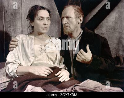 Les Misérables anno : 1958 Francia Direttore : Jean-Paul le Chanois Elfriede Florin , Bourvil Foto Stock