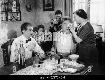 L'Impossible Monsieur Pipelet anno : 1955 - Francia Direttore : André Hunebelle Louis de Funès, Michel Simon, Georgette Anys Foto Stock
