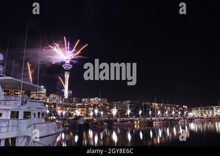 Fuochi d'artificio su Auckland Nuova Zelanda. 9 Sep 2011 Foto Stock