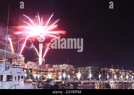 Fuochi d'artificio su Auckland Nuova Zelanda. 9 Sep 2011 Foto Stock