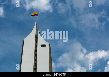 Medellin, Antioquia. Colombia - 06 ottobre 2021. Il Centro Coltejer è un edificio situato nella città di Medellín, simbolo della città. Foto Stock