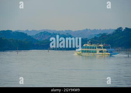 Immagine della barca da diporto Matsushimas. Luogo di tiro: Miyagi-gun, Prefettura di Miyagi Foto Stock