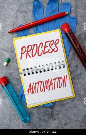 Handwriting text Process Automation, concetto che significa l'uso della tecnologia digitale per eseguire un processo di scrittura Prescription Medicine Laboratory testi Foto Stock