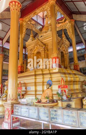 BAGO, MYANMAR - 10 DICEMBRE 2016: Inteior of Shwemawdaw Pagoda in Bago. Foto Stock